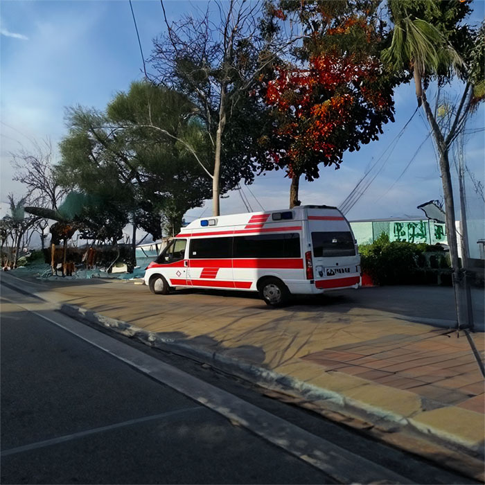 深圳租赁私人救护车联系电话