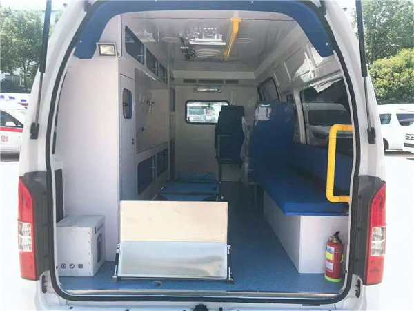 中山市小榄人民医院出租急救车护送到湖南省生殖保健医院救护车出租