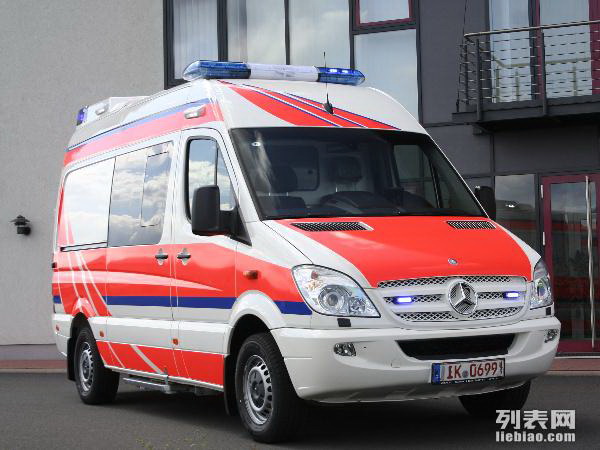 2023年广东省深圳南山出租急救车联系电话 救护车出租电话号码 私人救护车租车收费私人救护车租赁收费标准