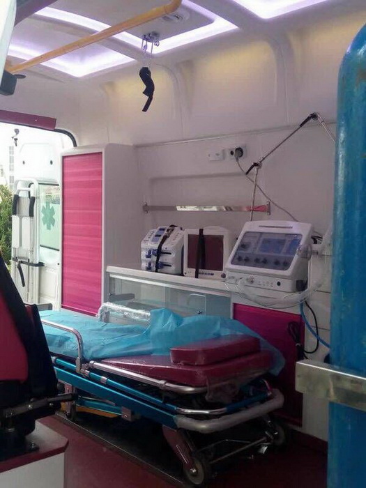 2023年广东深圳罗湖区出租救护车电话 救护车出租 私人救护车租车费用救护车出租费用