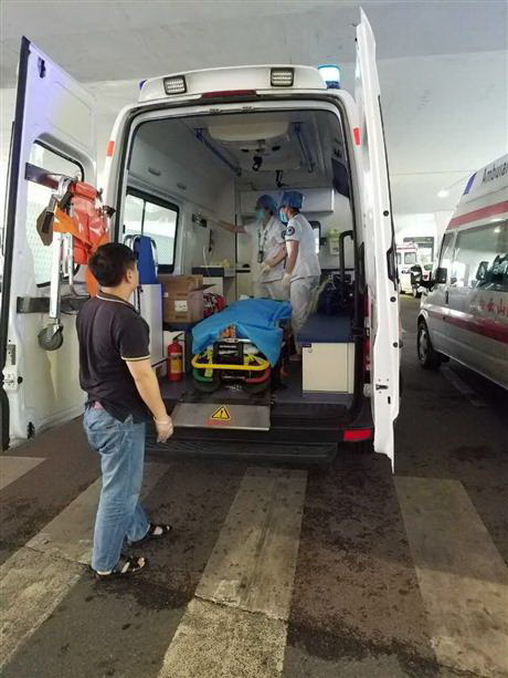 2023年广东省深圳深圳周边出租救护车联系电话 救护车出租联系方式 私人救护车租车费用120租赁费用