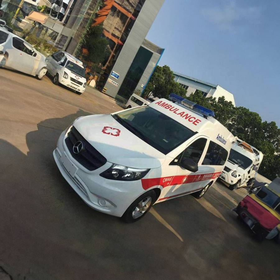 南方医科大学深圳宝安医院租私人救护车到中南大学湘雅医学院附属海口医院救护车出租公司