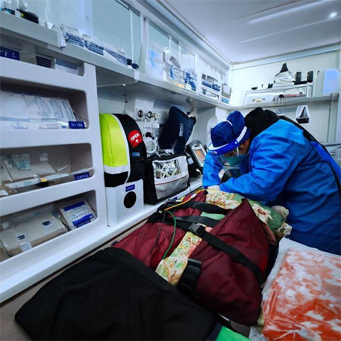 中山一院出租急救车护送到唐山市妇幼保健院120救护车