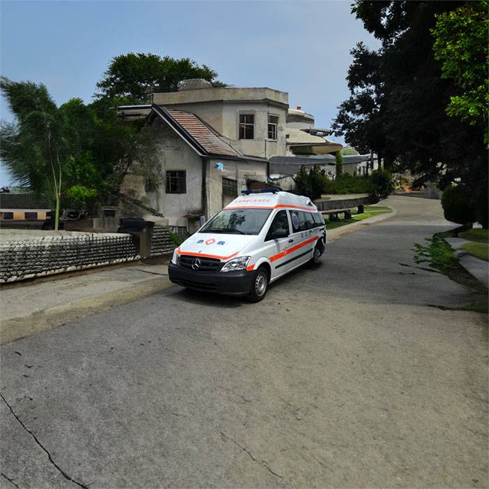 2023年广东深圳布吉区出租急救车联系电话 救护车出租联系电话 私人救护车租车收费120救护车一般收费是多少