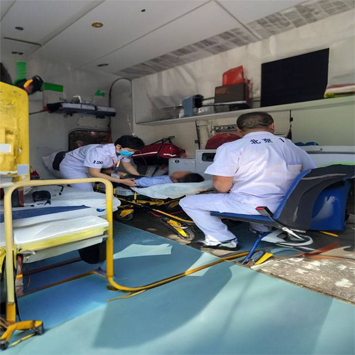 清远市中医院租私人急救车到海南省农垦总局医院（海南省工人医院）救护车出租