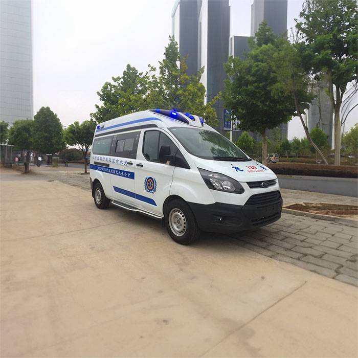 广东药学院附属中山医院租用私人救护车护送到遵义医学院附属口腔医院正规救护车出租