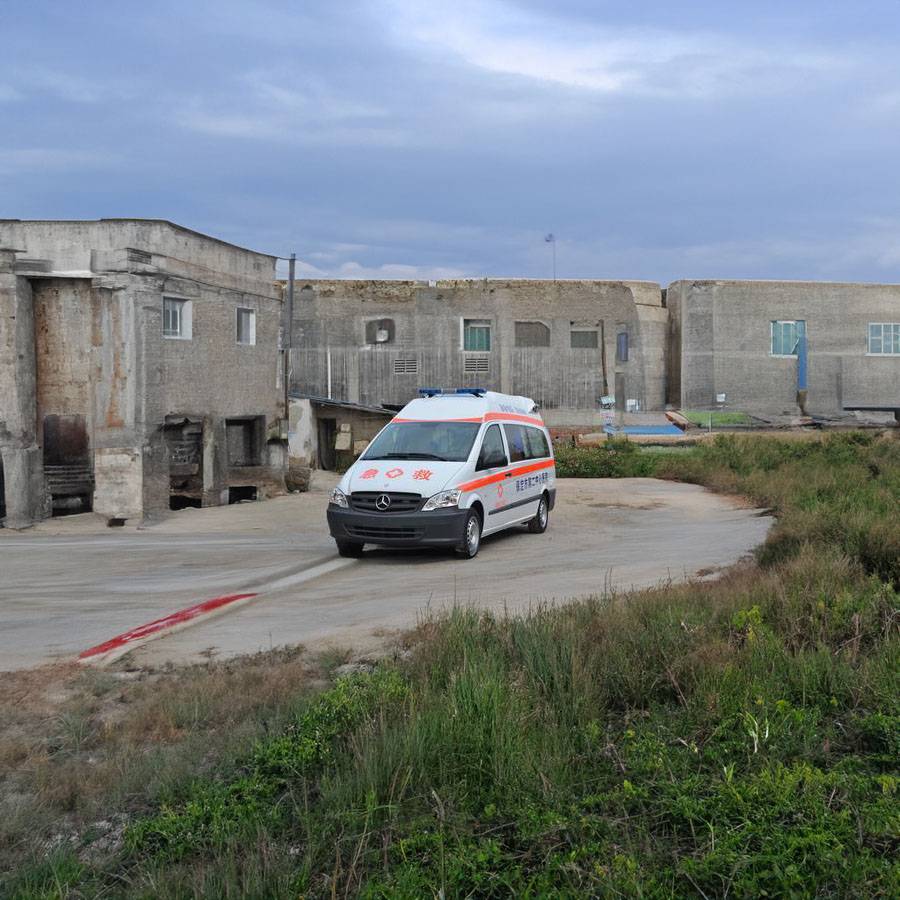 2023年广东深圳龙华区租赁救护车电话号码 120出租 私人救护车出租多少钱120租赁收费标准