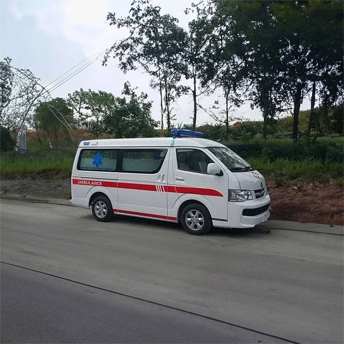 东莞市厚街医院租120私人急救车到南京市医院120救护车