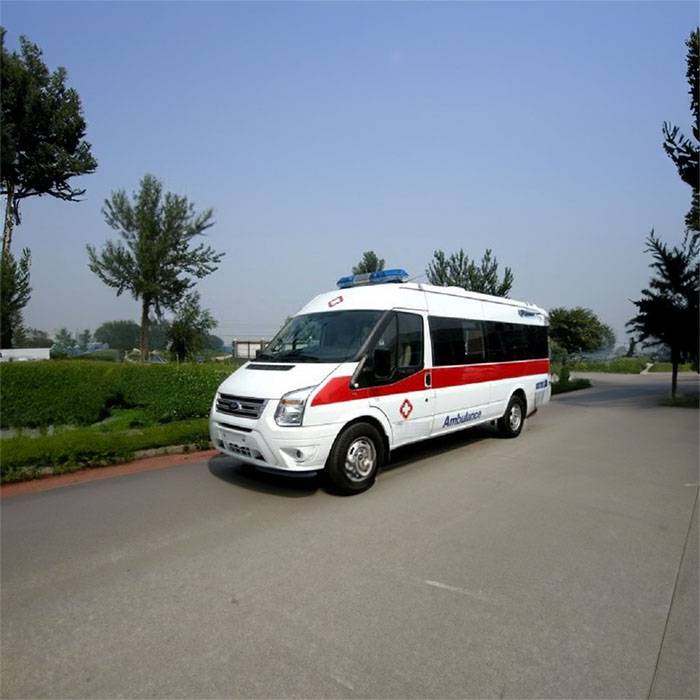 广州铁路中心医院租用私人救护车到海南省农垦三亚医院救护车出租中心