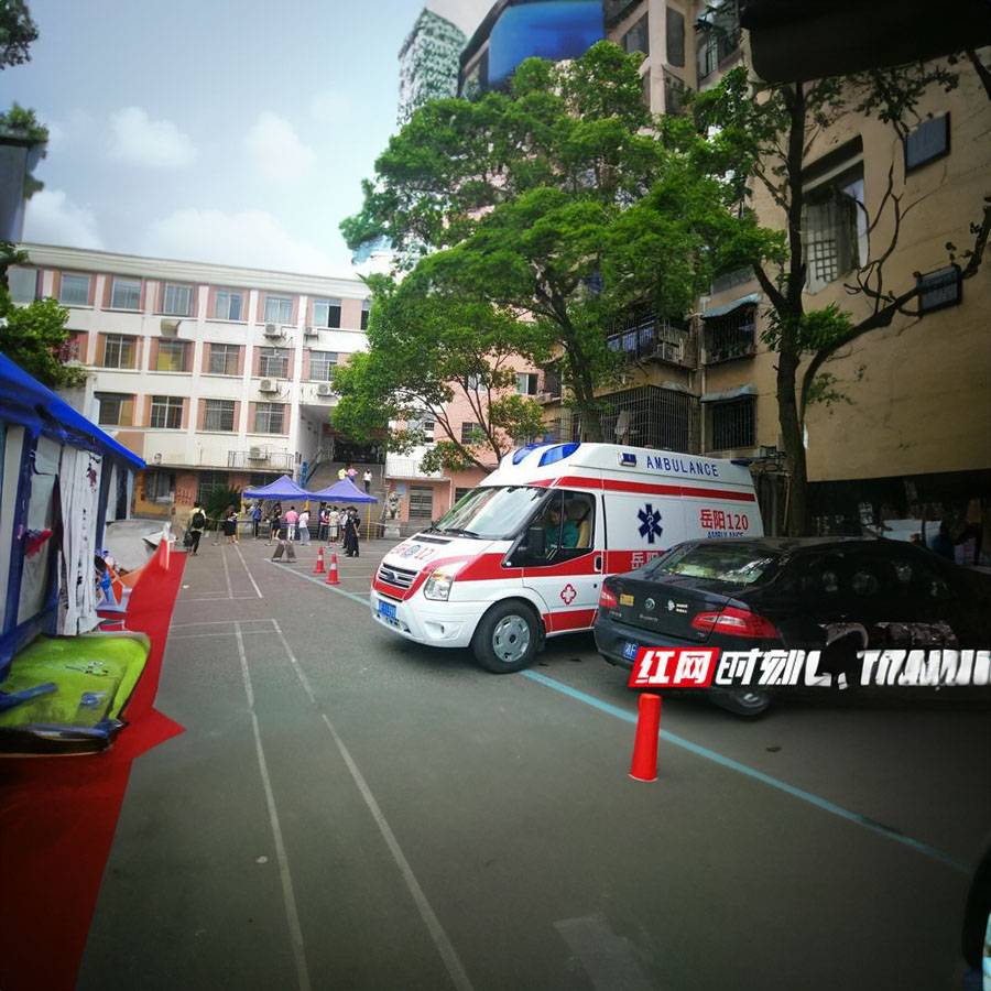 广州市儿童医院租私人急救车到新乡医学院附属医院跨省救护车出租