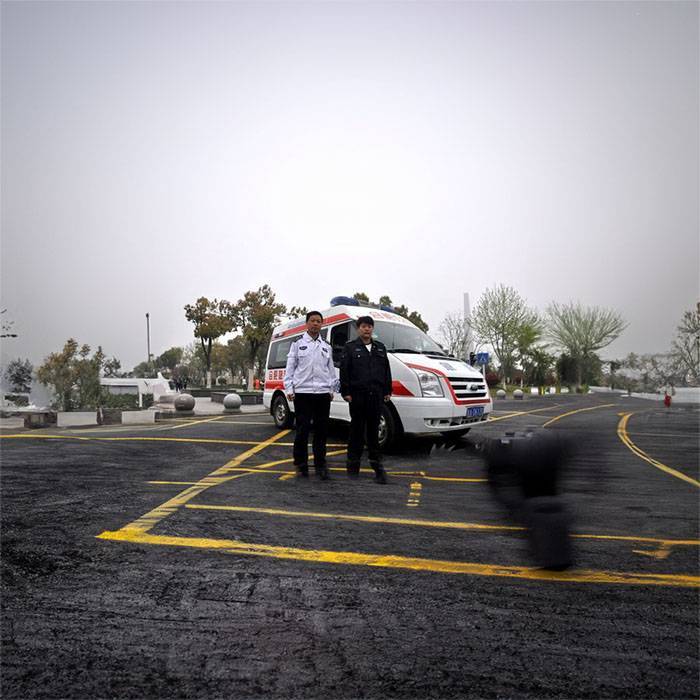 广州市番禺区人民医院租救护车护送到江汉石油管理局中心医院哪里有救护车出租