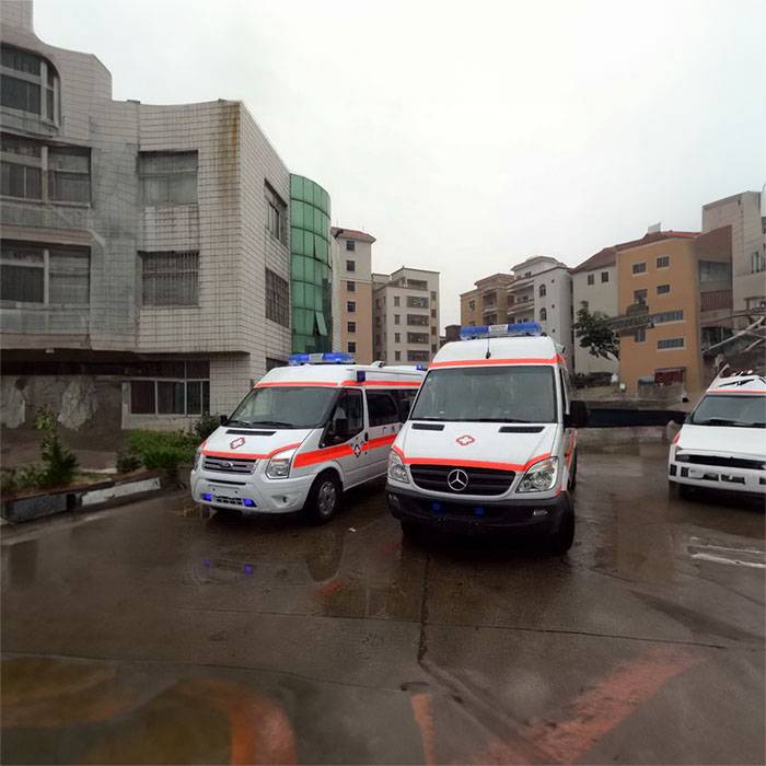 湛江市中心人民医院租用私人救护车护送到那曲地区藏医院救护车出租公司