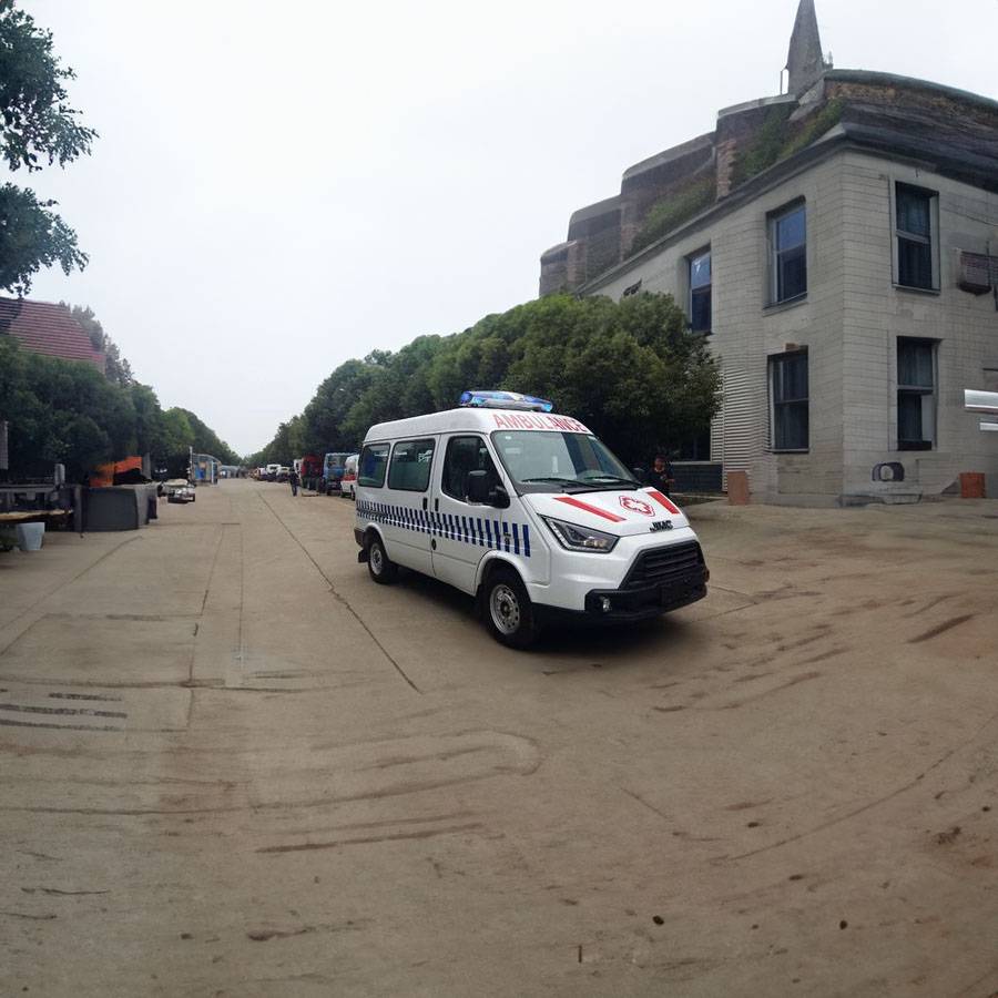 157医院租赁正规救护车到海南省人民医院长途救护车出租救护车