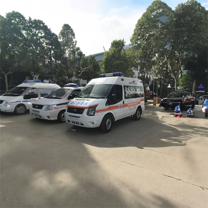2023年深圳120救护车租赁出院回老家到云浮市郁南县救护车租赁联系电话