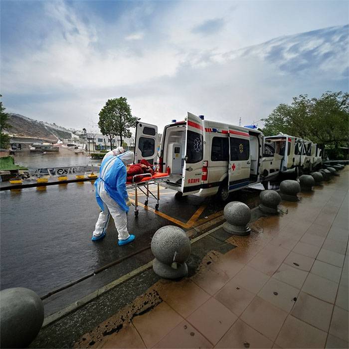 2023年盐田区出租私人救护车 120出租联系电话 120租车收费救护车花多少钱