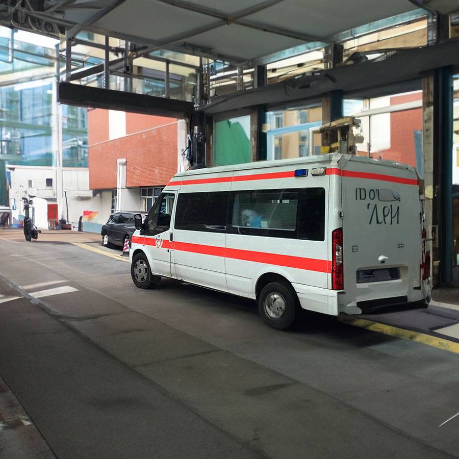 2023年深圳广东省深圳坪山出租私人救护车联系电话 120出租联系电话 120租车收费标准救护车 多少钱