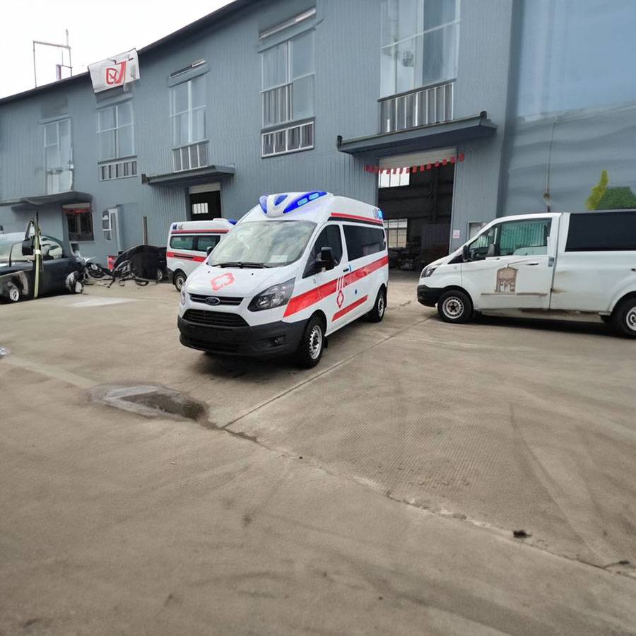 粤北人民医院租用私人救护车到宁夏人民医院一台救护车需要多少钱