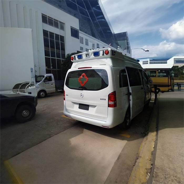 2023年深圳广东深圳罗湖出租120联系方式 救护车出租联系电话 救护车租车收费私营救护车收费标准