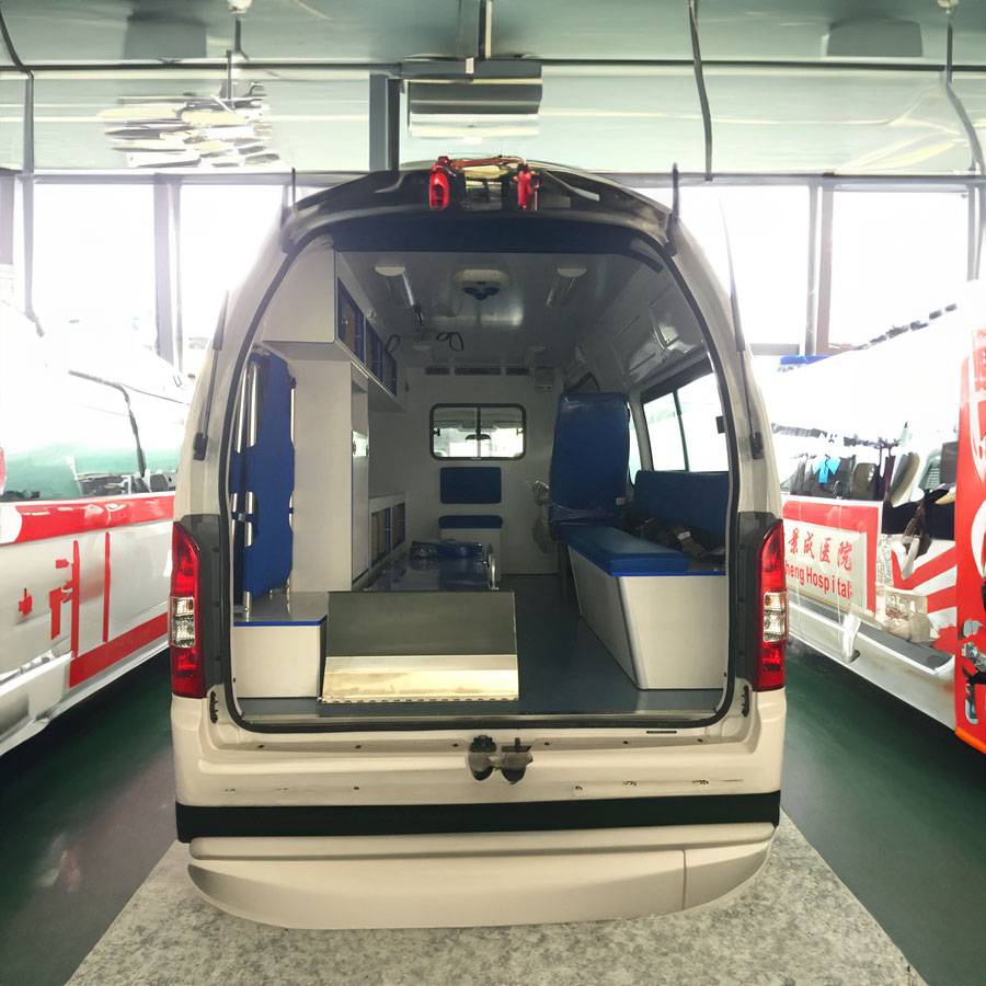 广东省梅州市黄塘医院租私家救护车转院到江西省人民医院个人救护车出租电话