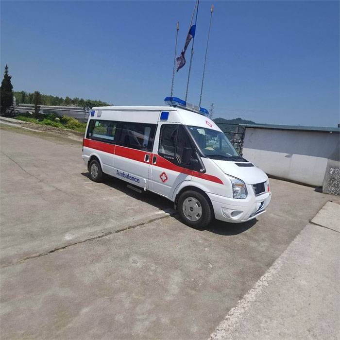 珠江医院租用私人救护车到新疆维吾尔自治区人民医院跨省救护车电话