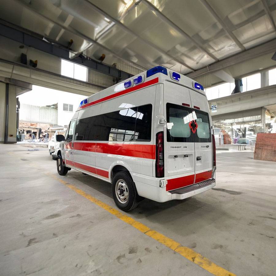 2023年深圳盐田出租私人救护车电话号码 120出租 急救车租车收费标准120租赁费用