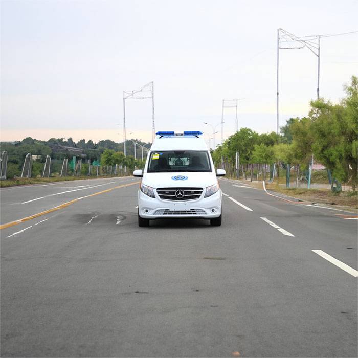 2023年深圳救护车租赁出院返乡到清远市佛冈县救护车的电话