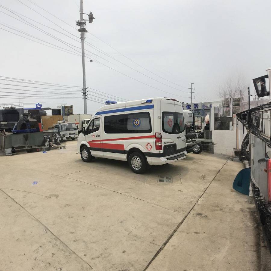 广东中山市小榄人民医院租救护车护送到江西省中医院租来救护车