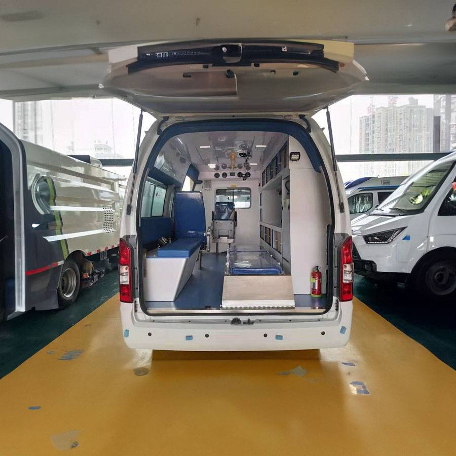 2024年深圳南山区出租私人救护车联系电话 救护车出租联系电话 120租车收费120租车收费