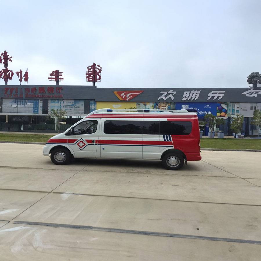 2024年深圳广东省深圳龙华私人救护车租赁联系电话 救护车叫一下多少钱救护车叫一下多少钱