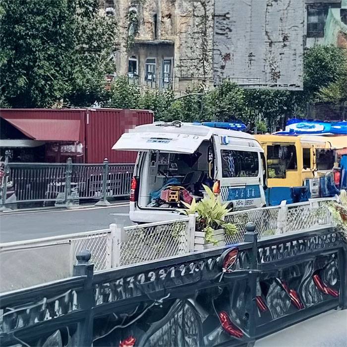 广东省深圳南山区救护跨省转运车多少钱-救护车出租2023已更新(今日优惠)