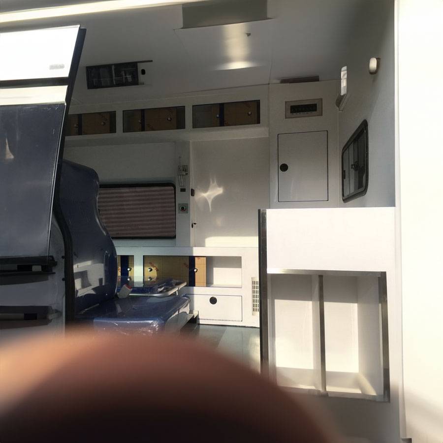 广东省中山大学附属口腔医院租赁私家救护车转院到河北省医科大学第二医院（河北省医大二院）租赁急救车电话