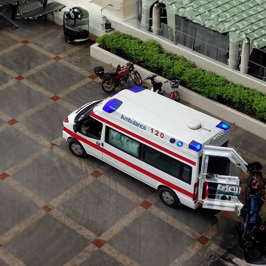 广东省北京大学深圳医院租赁私家救护车到那曲地区藏医院正规救护车出租