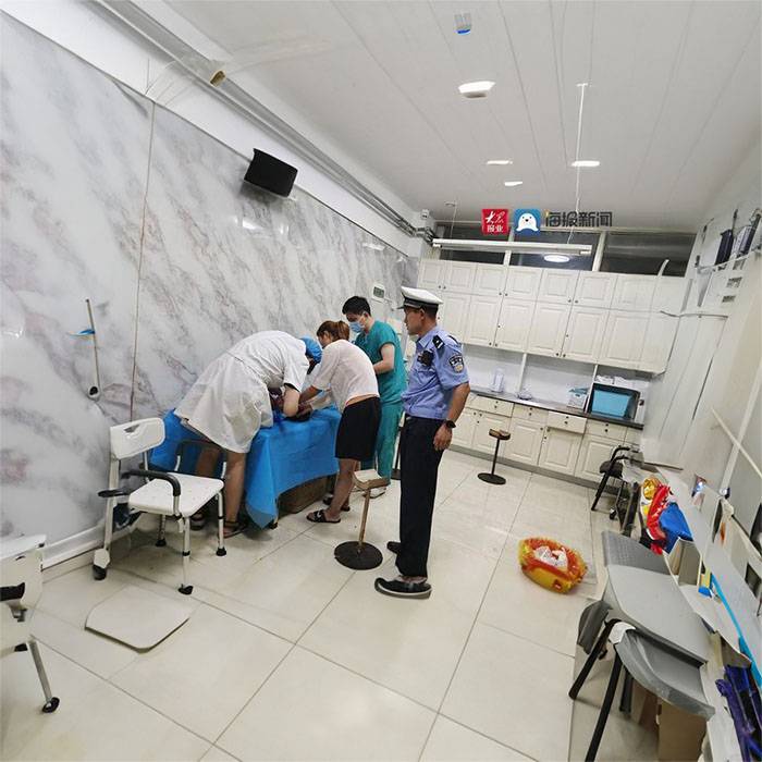 2024年深圳广东深圳福田出租急救车电话 急救车出租联系方式 救护车租赁多少钱医疗转运车价格