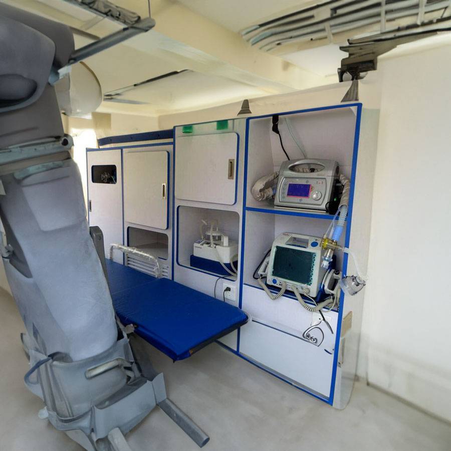 广东省广州中医药大学第二临床医学院租赁私人救护车转运到武警新疆生产建设兵团指挥部医院长途救护车出租