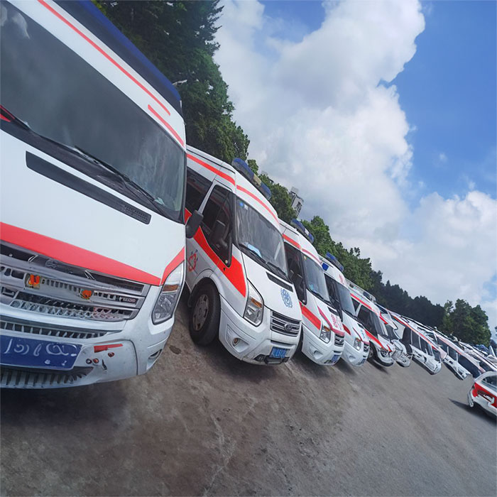 广东省梅州市黄塘医院租私人救护车转院到新疆医科大学附属医院救护车电话999