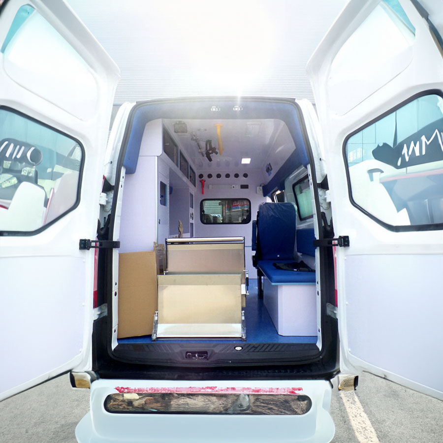 2024年深圳广东省深圳新区私人救护车租赁电话 救护车一台多少钱救护车租赁费用