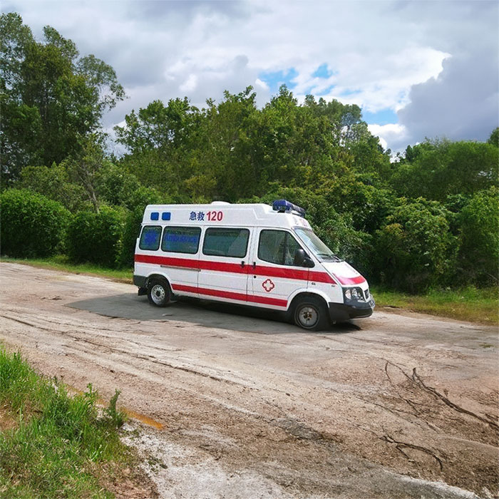 2024年深圳120救护车出租病重回老家到清远市连山壮族瑶族自治县出院接送车电话