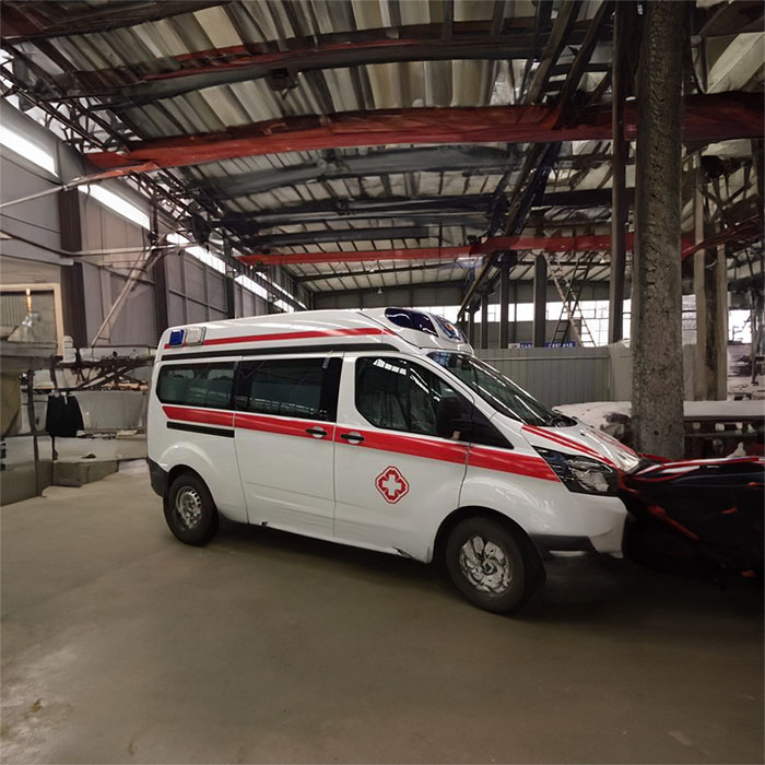 广东深圳市第八人民医院出租急救车护送到重庆医科大学附属口腔医院（重庆市口腔医院）一次救护车多少钱