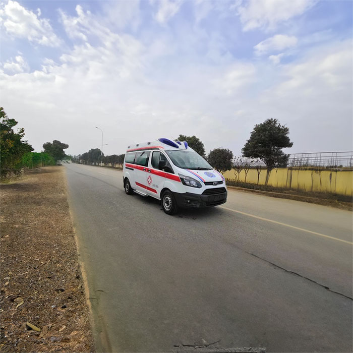 2024年深圳龙华专业救护车出租电话 空中救护车每小时价格私人救护车租赁收费标准
