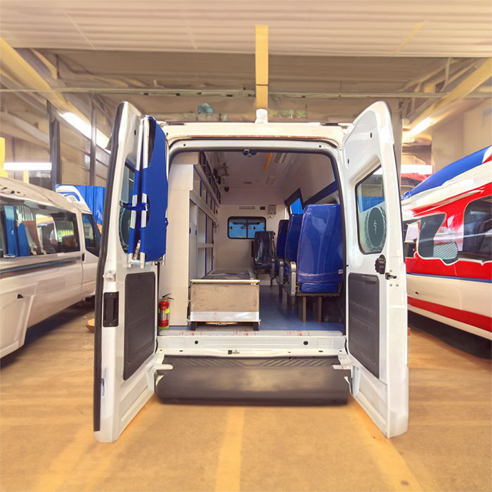 2024年深圳罗湖区租赁私人救护车联系方式 急救车出租电话叫一次救护车大概多少钱