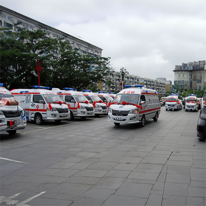 广东深圳市妇幼保健院租私人救护车转院到福建省肿瘤医院120救护车出租