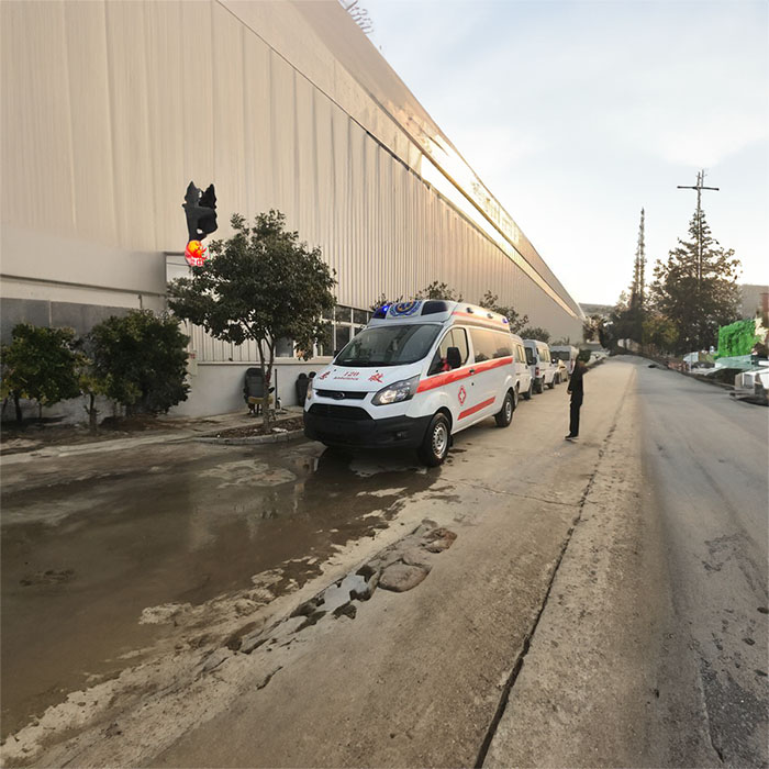 2024年深圳120急救车出租出院回老家到汕头市金平区专业救护车电话