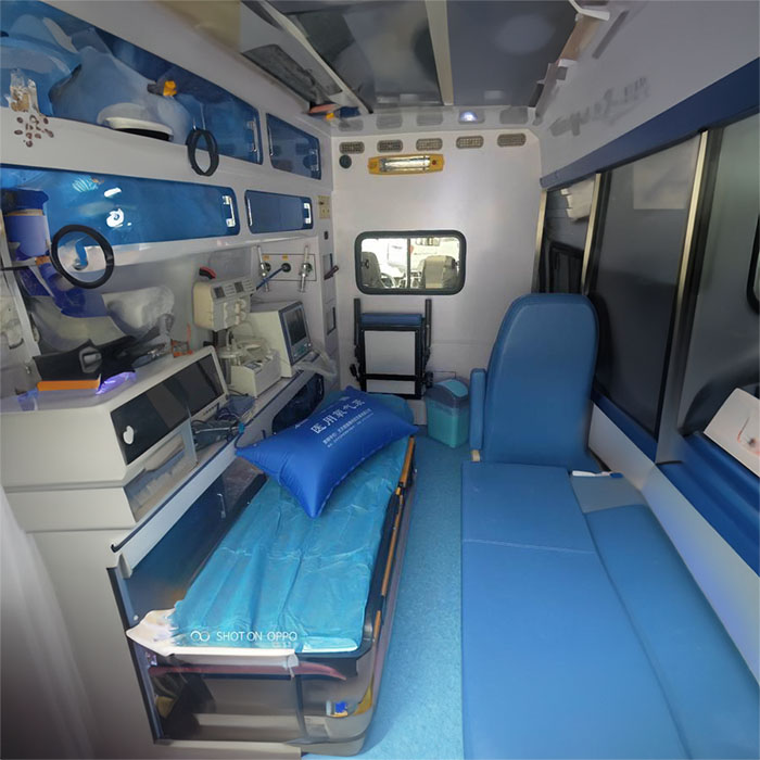 2024年深圳广东深圳新区租赁私人救护车电话 急救车出租联系电话 120租赁收费标准救护车救护车出租价格