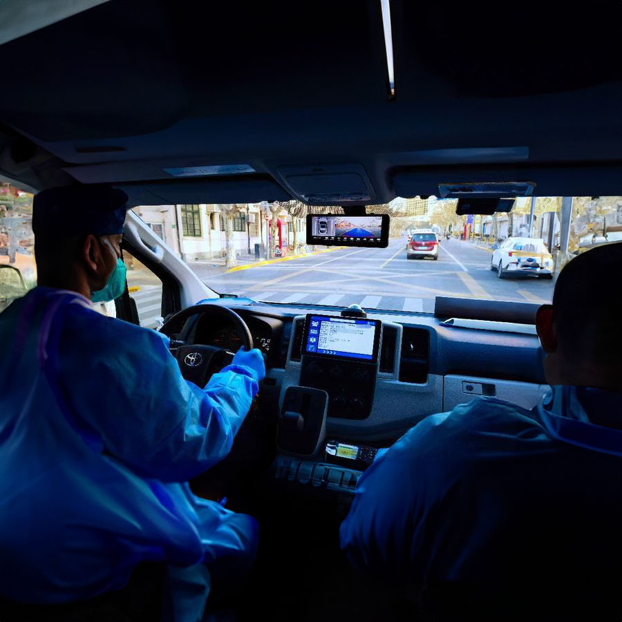 广东深圳市第二人民医院租用私人救护车护送到中山大学中山眼科中心救护车租赁