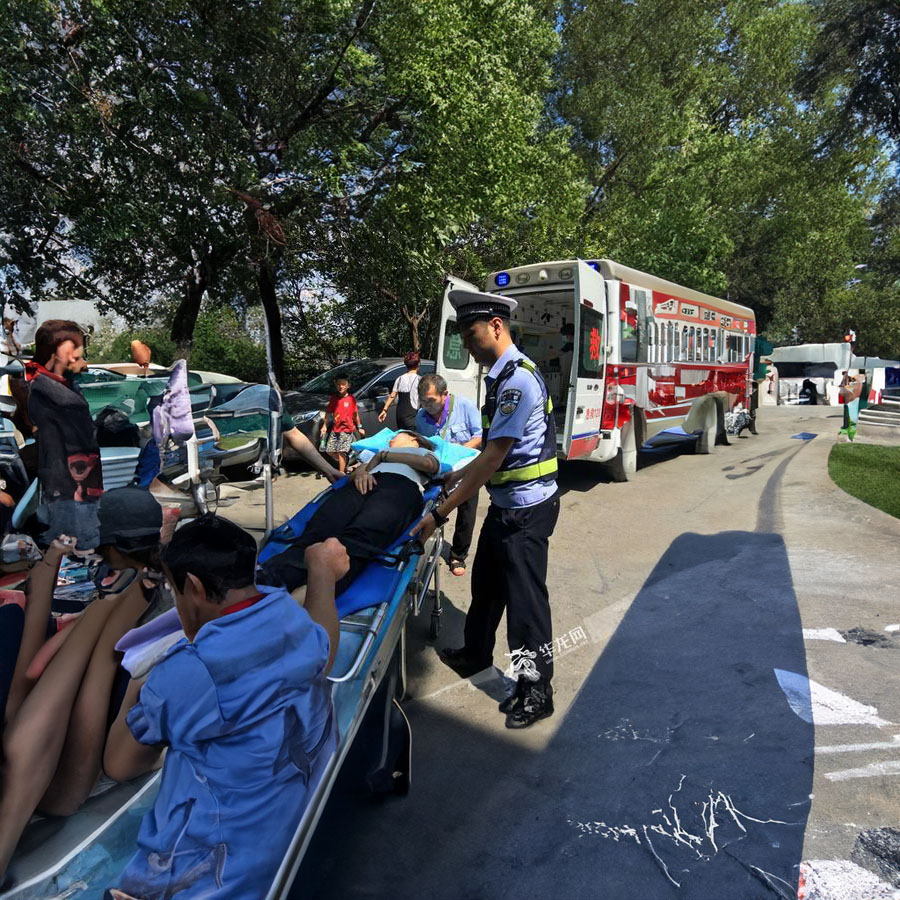 深圳租赁私人救护车电话号码