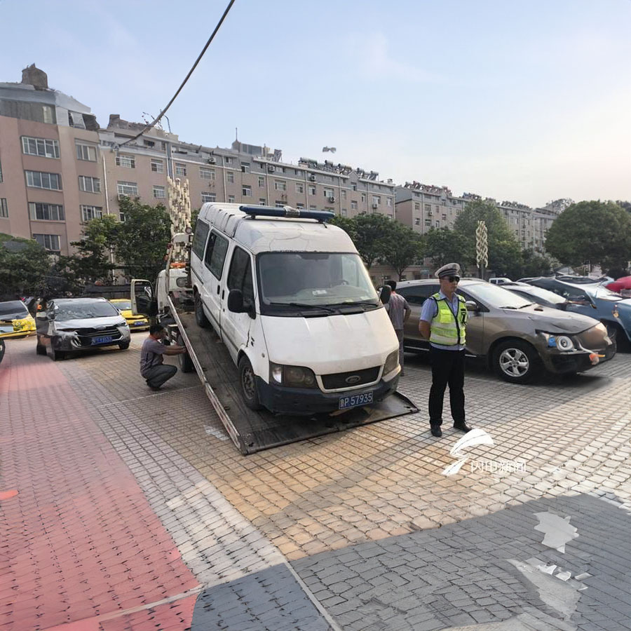 深圳出租救护车联系电话