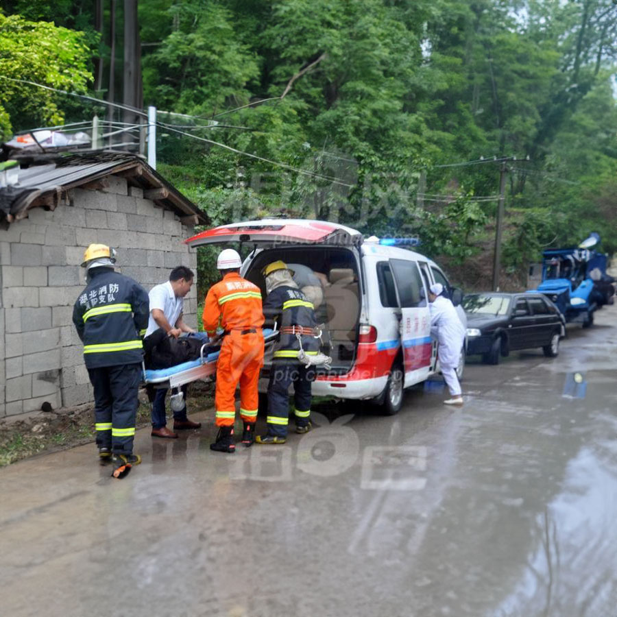 深圳租赁私人救护车联系电话