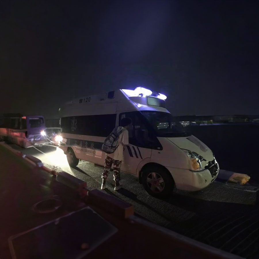 深圳租赁私人救护车联系方式