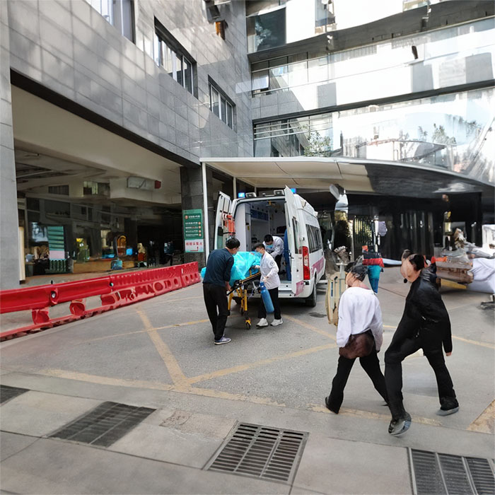 深圳出租私人救护车联系方式