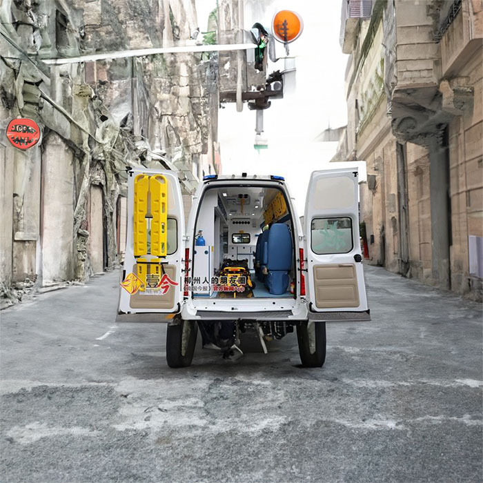 深圳租赁私人救护车电话号码